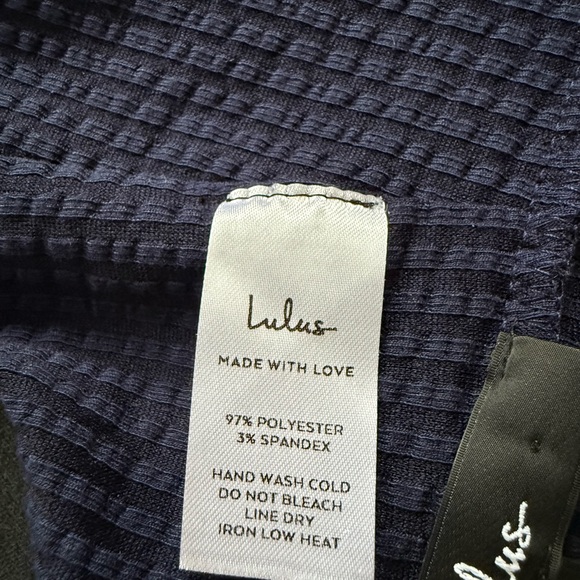 Lulu's Deep Blue Ribbed Halter Tank - Picture 4 of 6